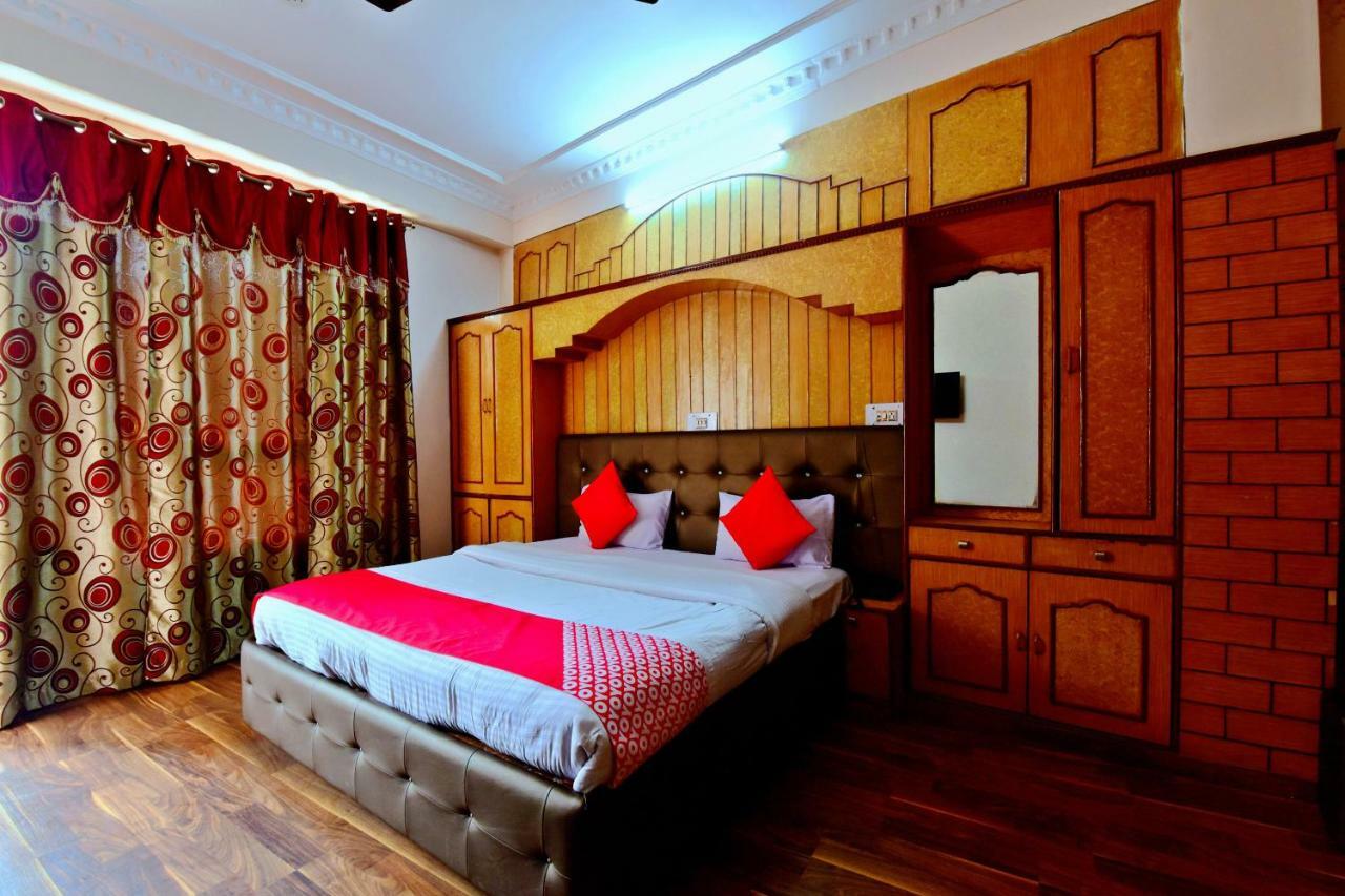 Oyo 26909 Hotel Paras Mandi Exterior photo